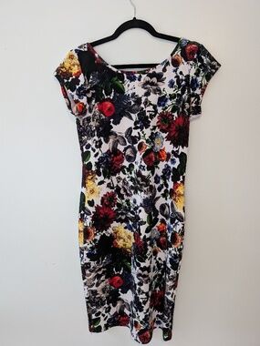 Stunning Sans Souci floral bodycon dress
